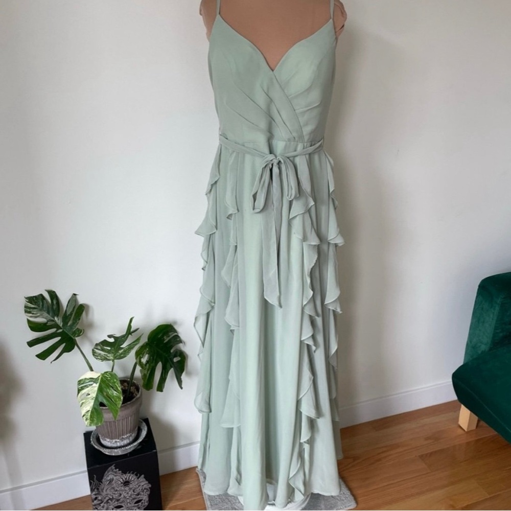 AZAZIE PEYTON Dusty Sage Green Flowy Ruched Chiffon Bridesmaid Dress Gown EUC A8